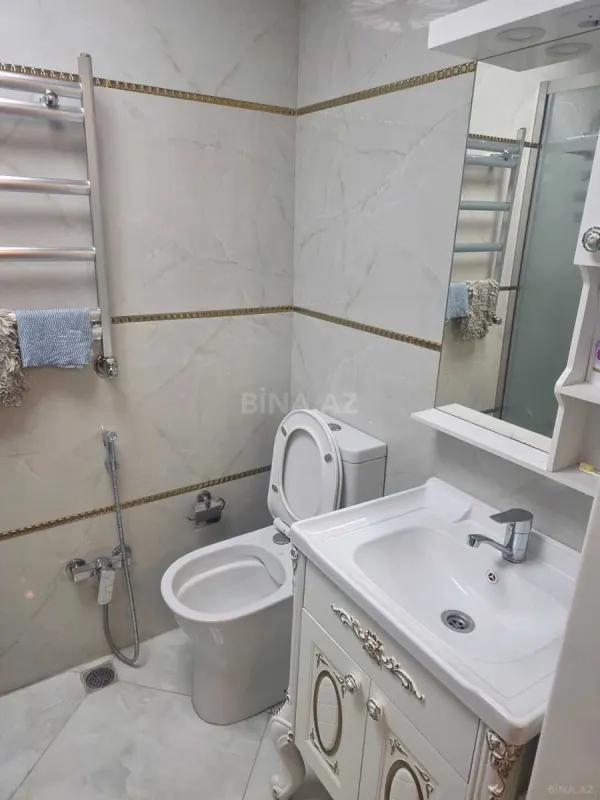 Kirayə verilir 2 otaqlı mənzil 68 m²