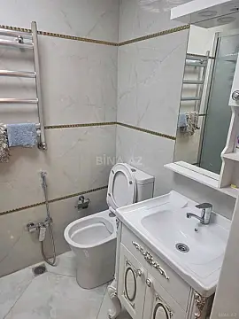 Kirayə verilir 2 otaqlı mənzil 68 m²