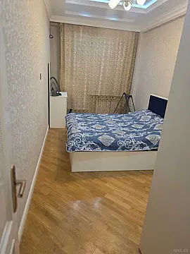 Kirayə verilir 2 otaqlı mənzil 68 m²