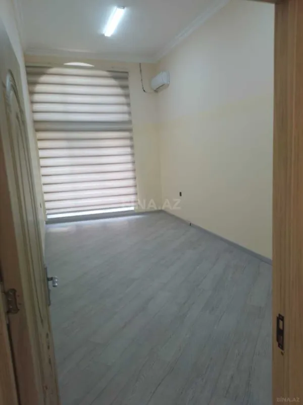 Satılır obyekt 300 m²