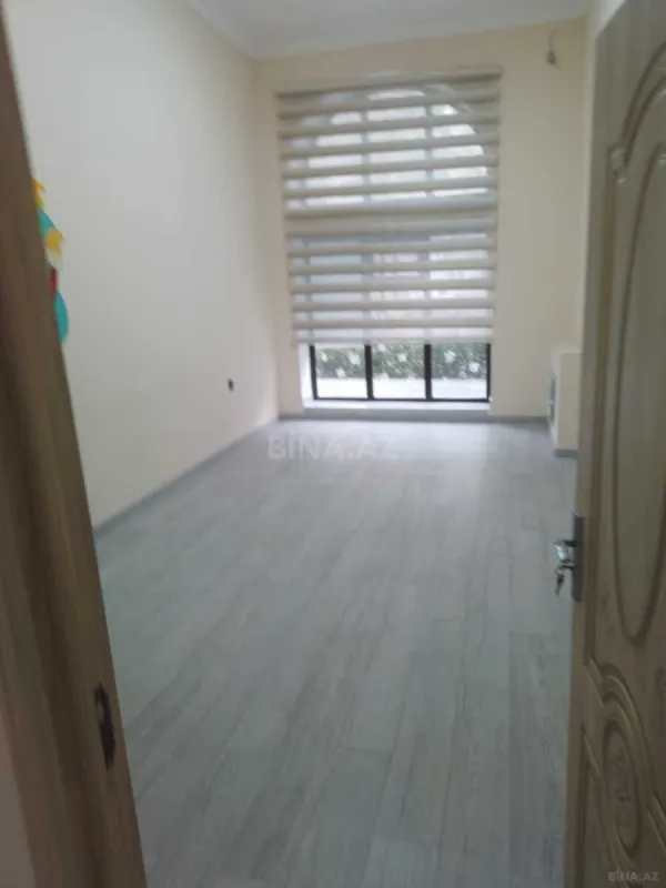 Satılır obyekt 300 m²