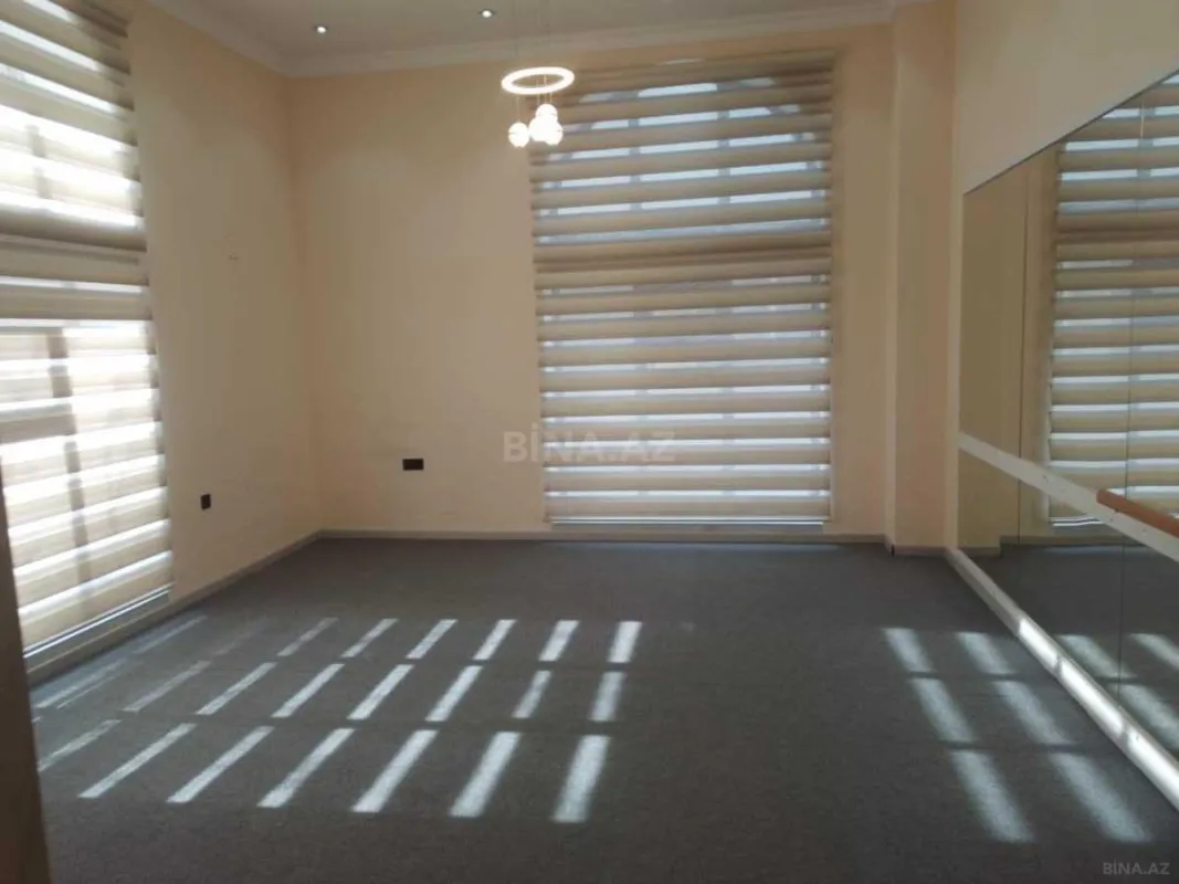 Satılır obyekt 300 m²