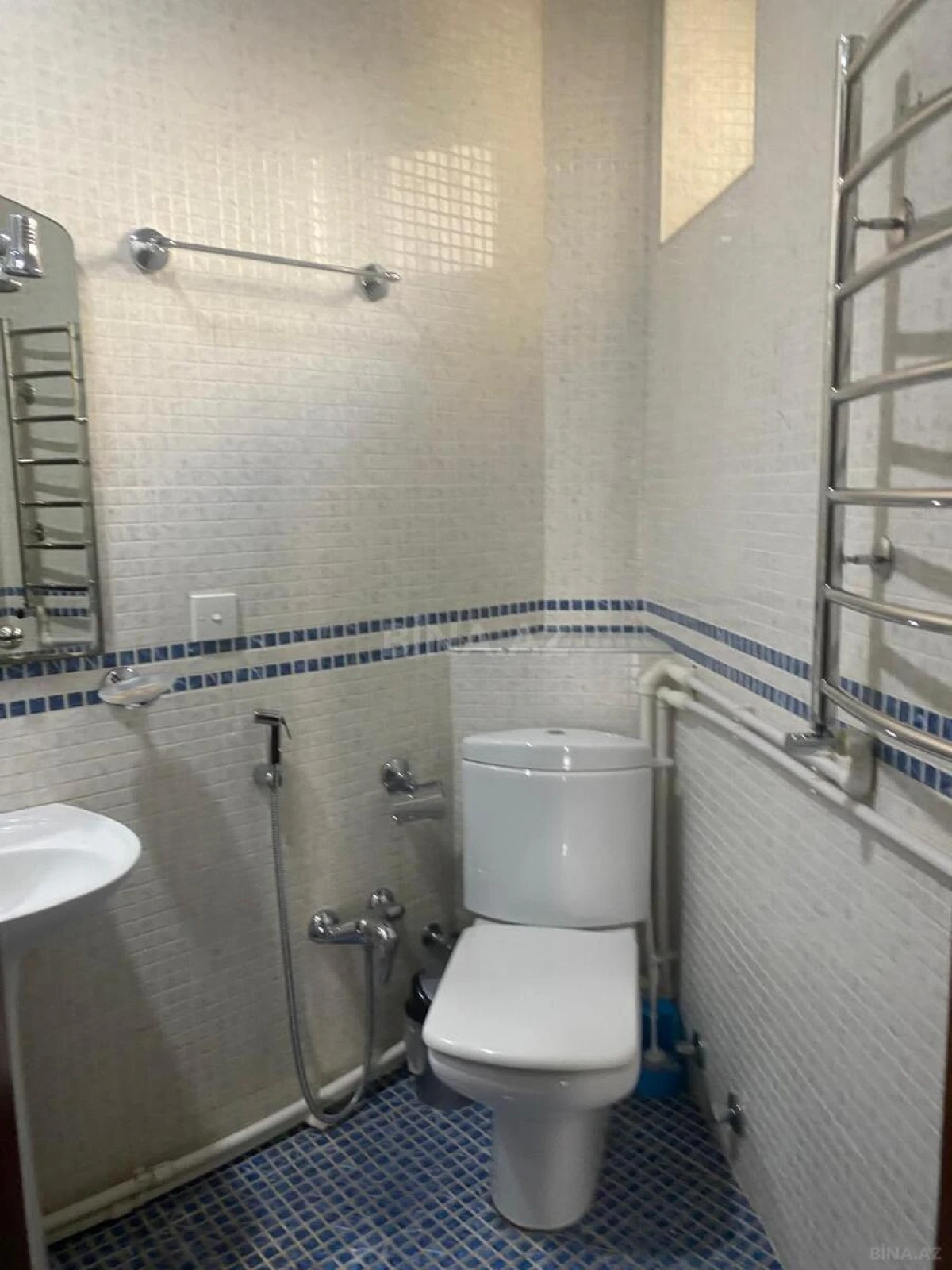Kirayə verilir 2 otaqlı mənzil 70 m²