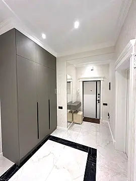 Satılır 3 otaqlı mənzil 140 m²
