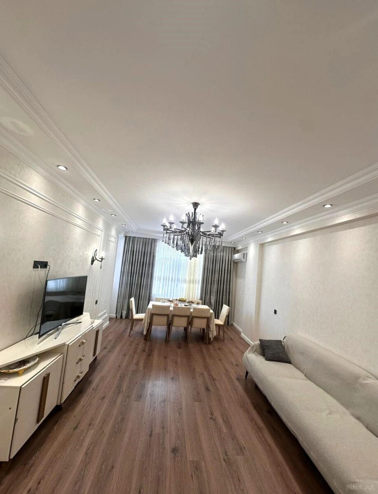 Satılır 3 otaqlı mənzil 140 m²