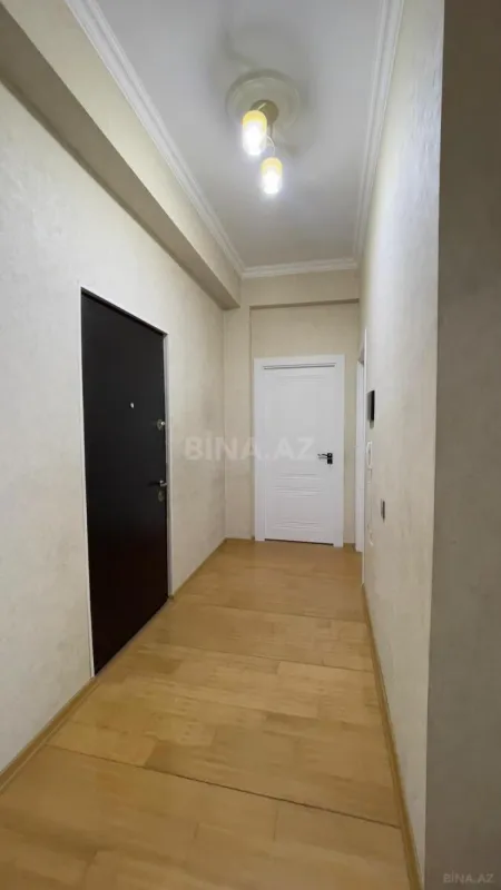 Kirayə verilir 2 otaqlı mənzil 66 m²