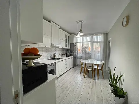 Satılır 3 otaqlı mənzil 95 m²