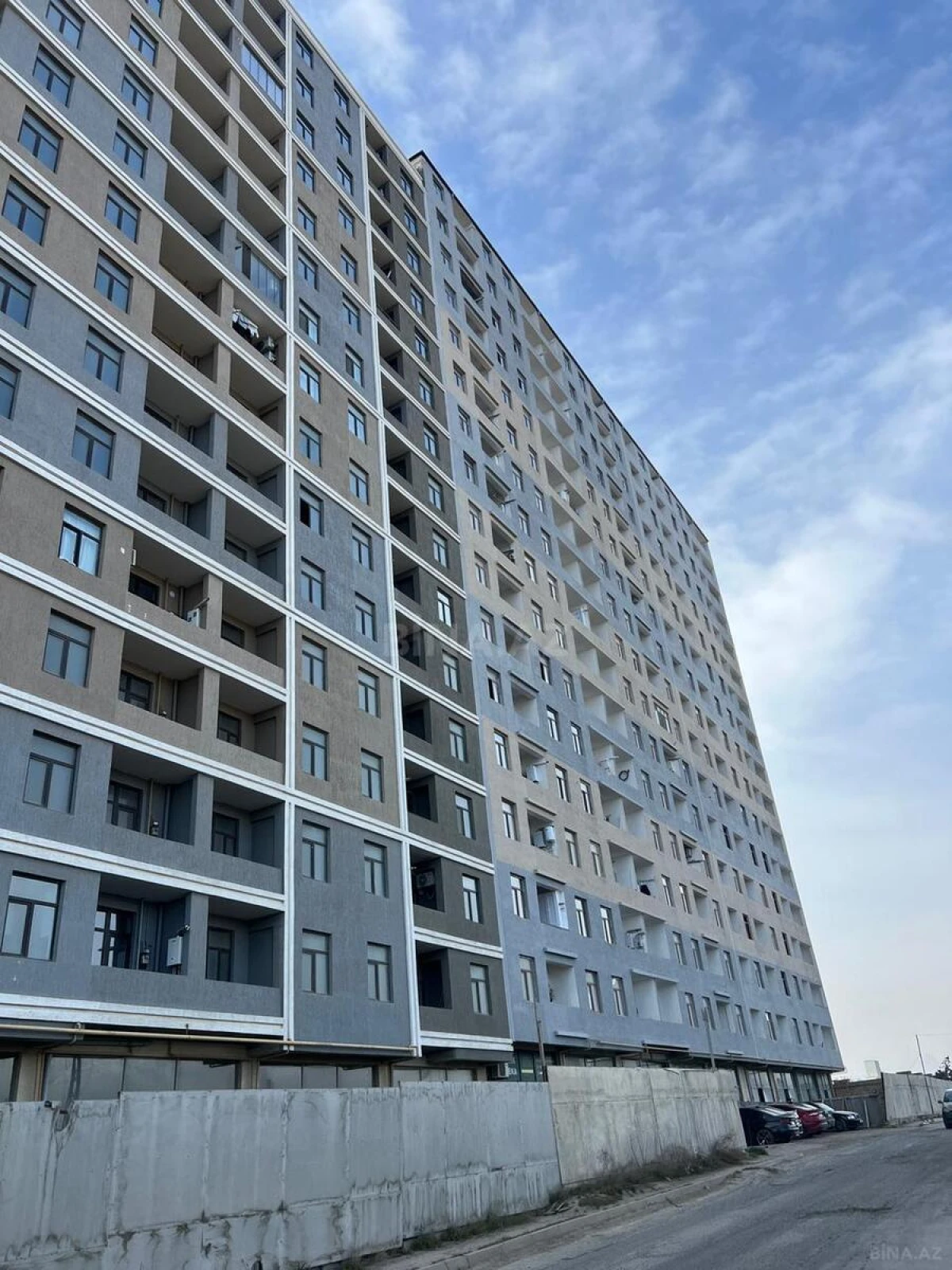 Satılır 1 otaqlı mənzil 71 m²