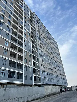 Satılır 1 otaqlı mənzil 71 m²