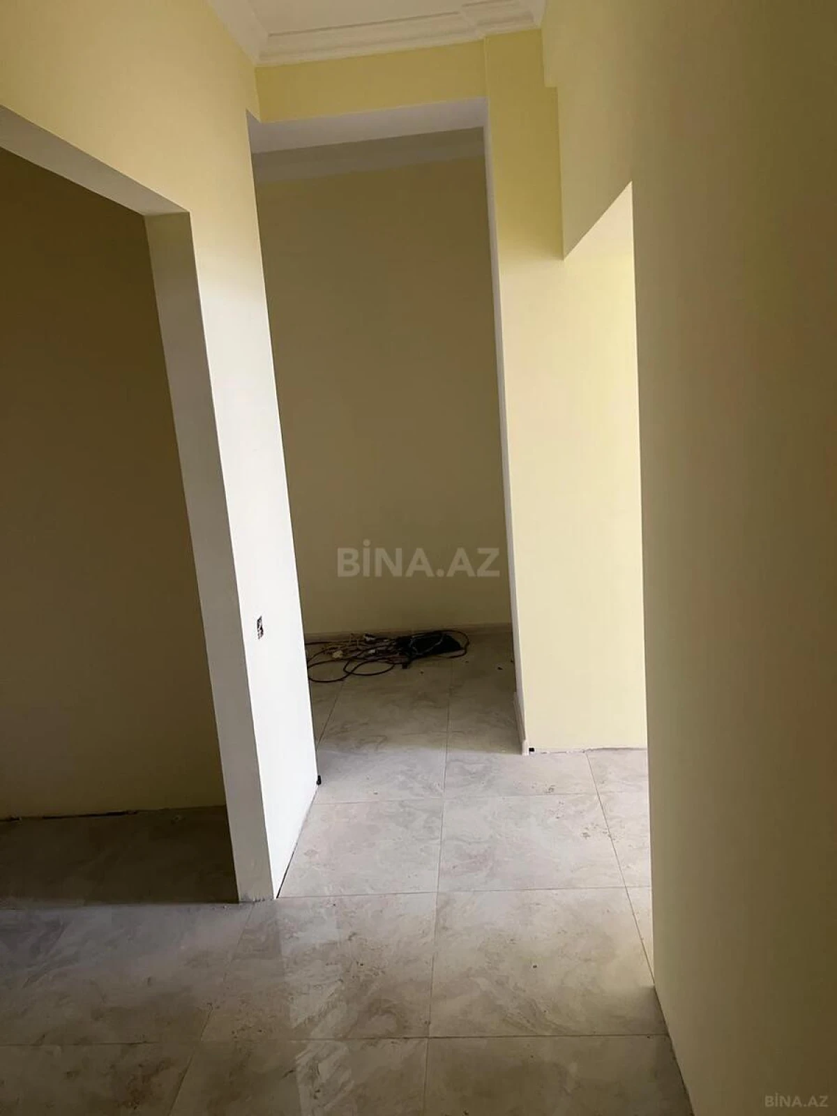 Satılır 1 otaqlı mənzil 71 m²