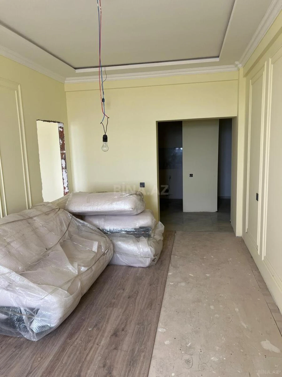Satılır 1 otaqlı mənzil 71 m²