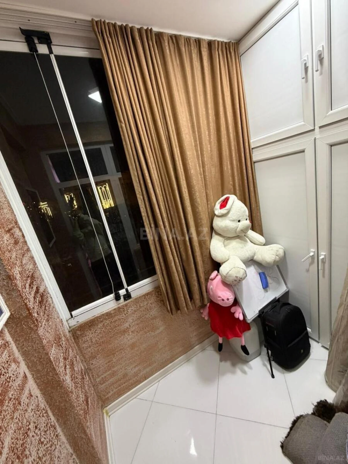 Satılır 2 otaqlı mənzil 105 m²