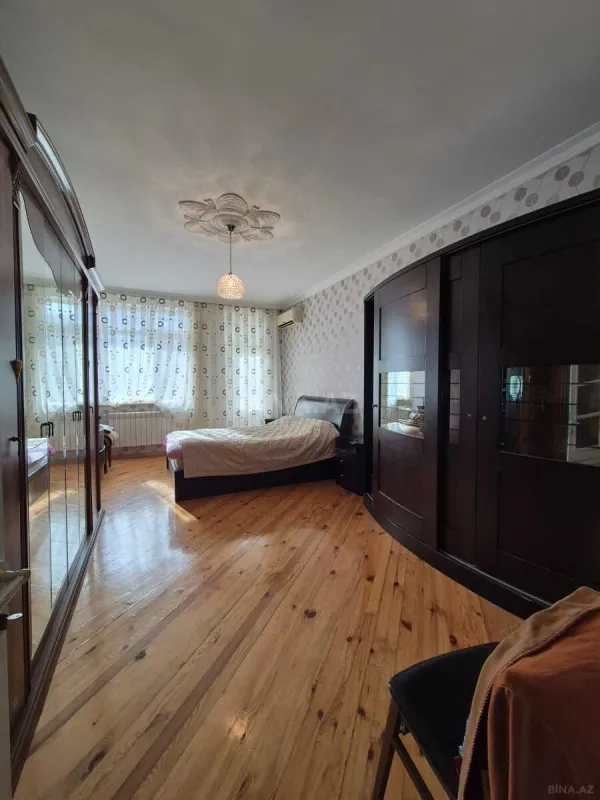 Satılır 3 otaqlı mənzil 160 m²
