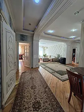 Satılır 3 otaqlı mənzil 160 m²
