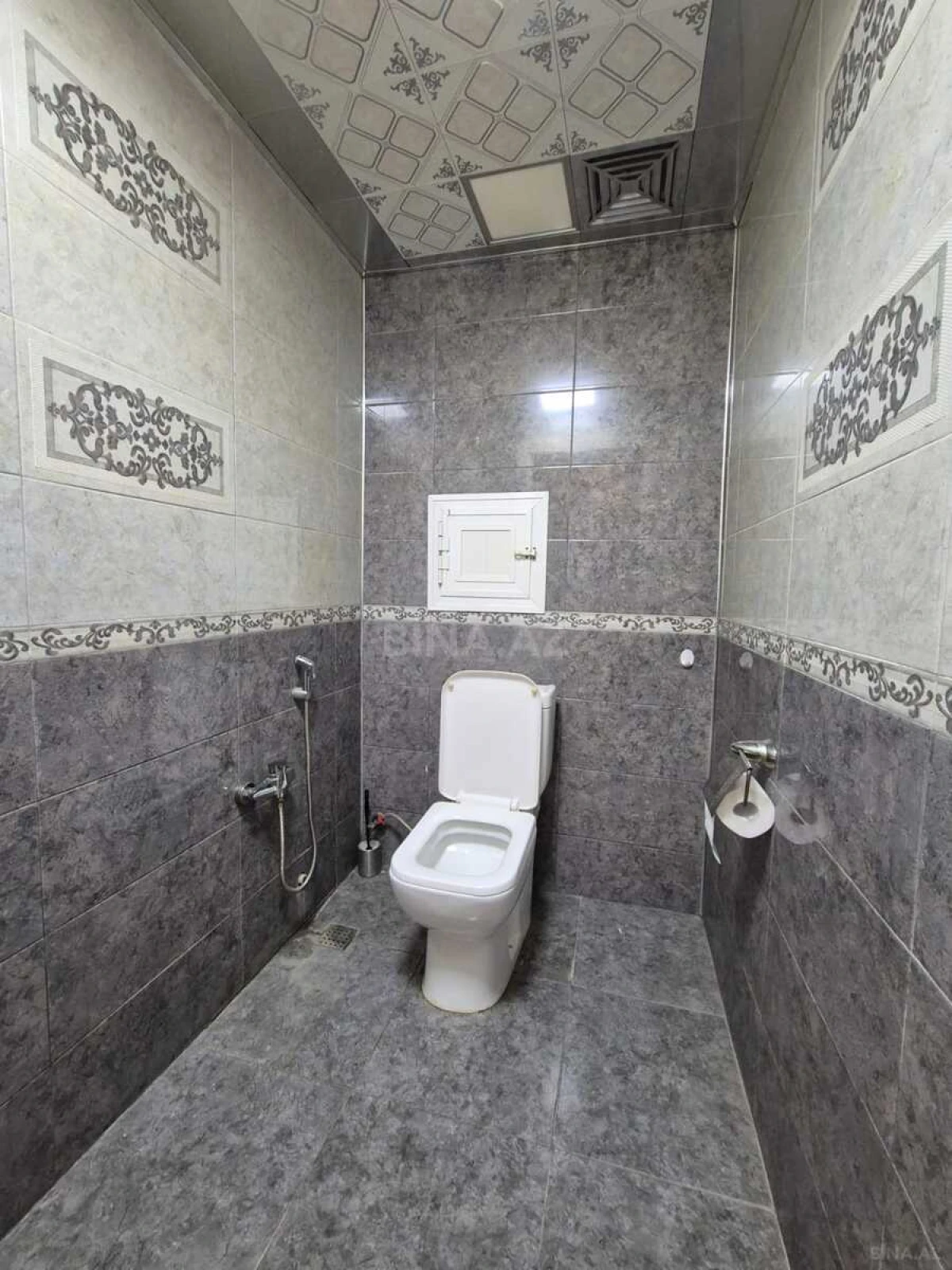 Satılır 3 otaqlı mənzil 160 m²
