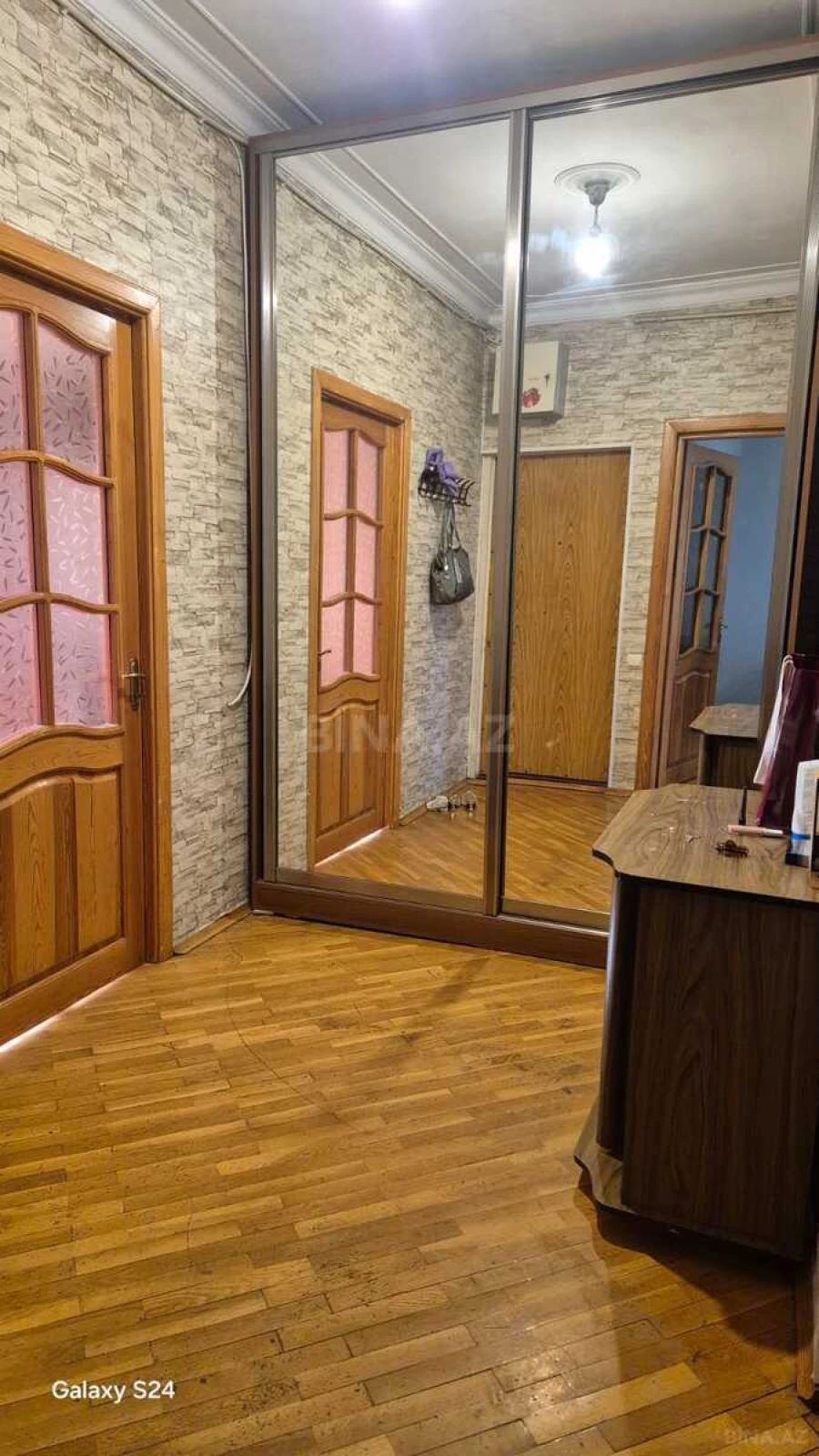 Kirayə verilir 2 otaqlı mənzil 60 m²