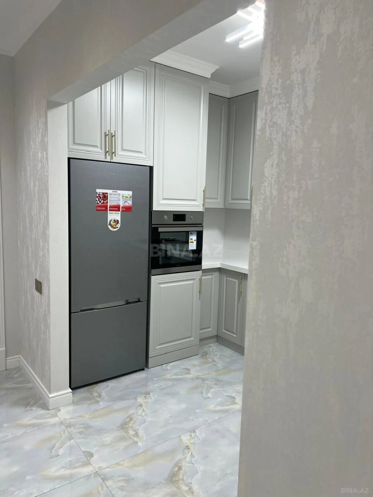 Kirayə verilir 2 otaqlı mənzil 90 m²
