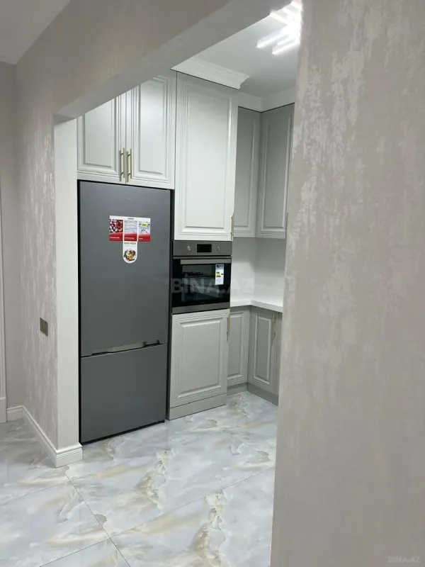 Kirayə verilir 2 otaqlı mənzil 90 m²