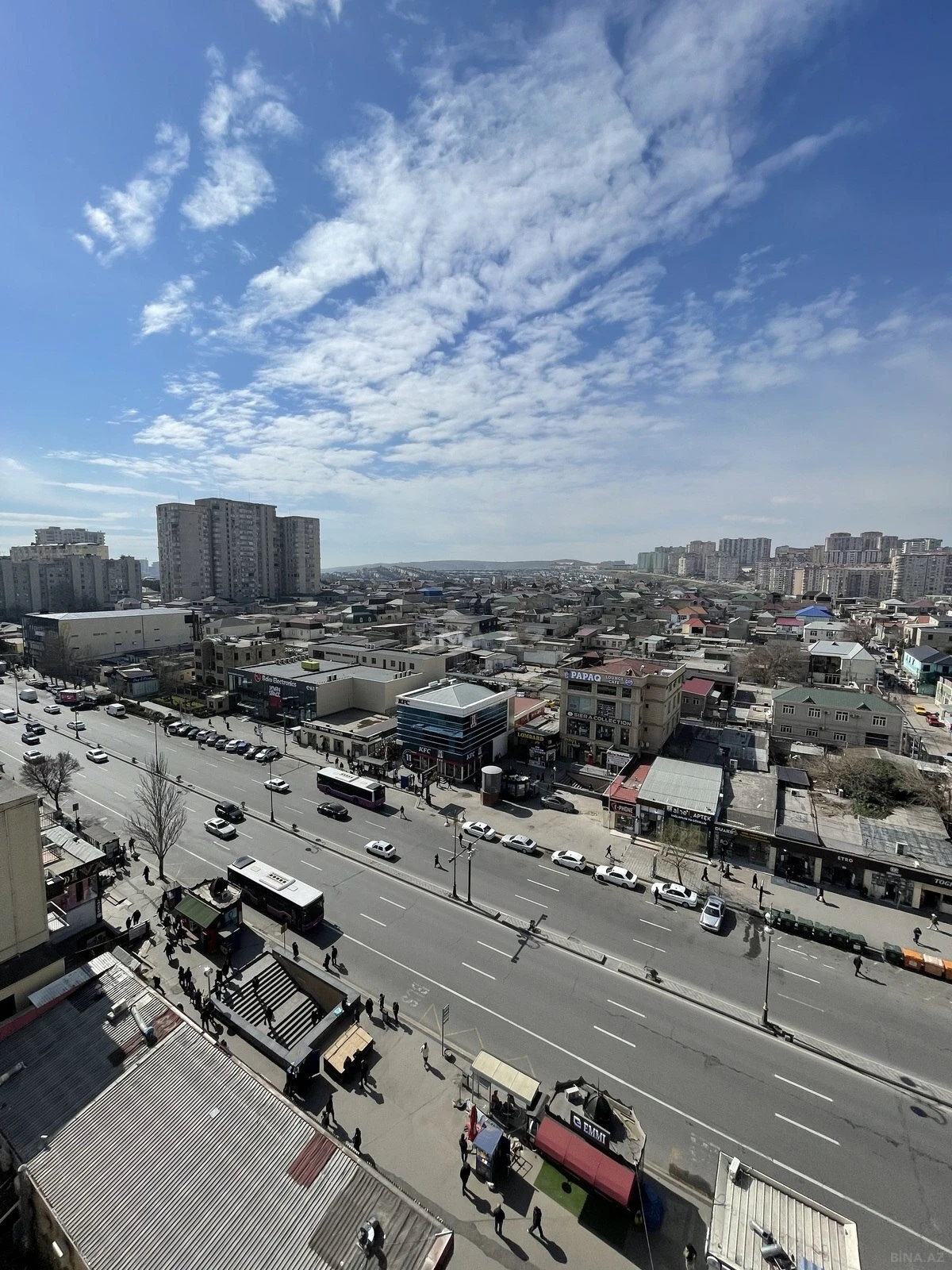 Satılır 3 otaqlı mənzil 135 m²