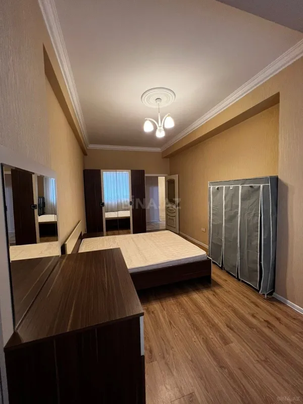 Kirayə verilir 2 otaqlı mənzil 100 m²