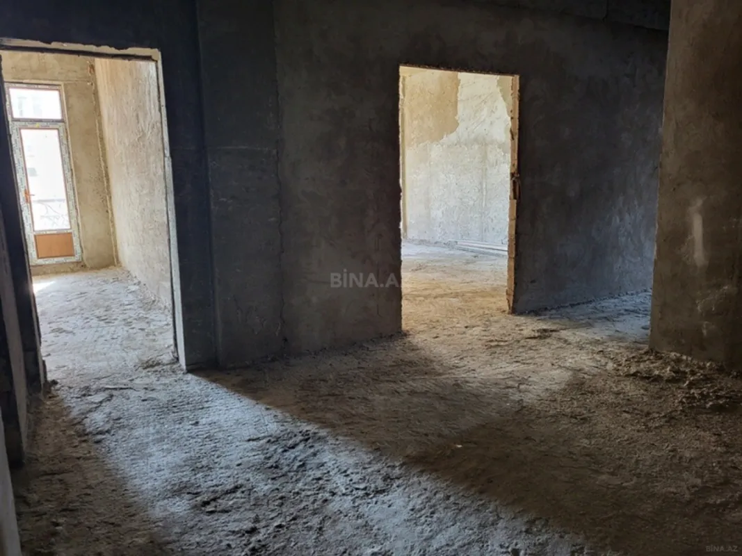 Satılır 3 otaqlı mənzil 156 m²