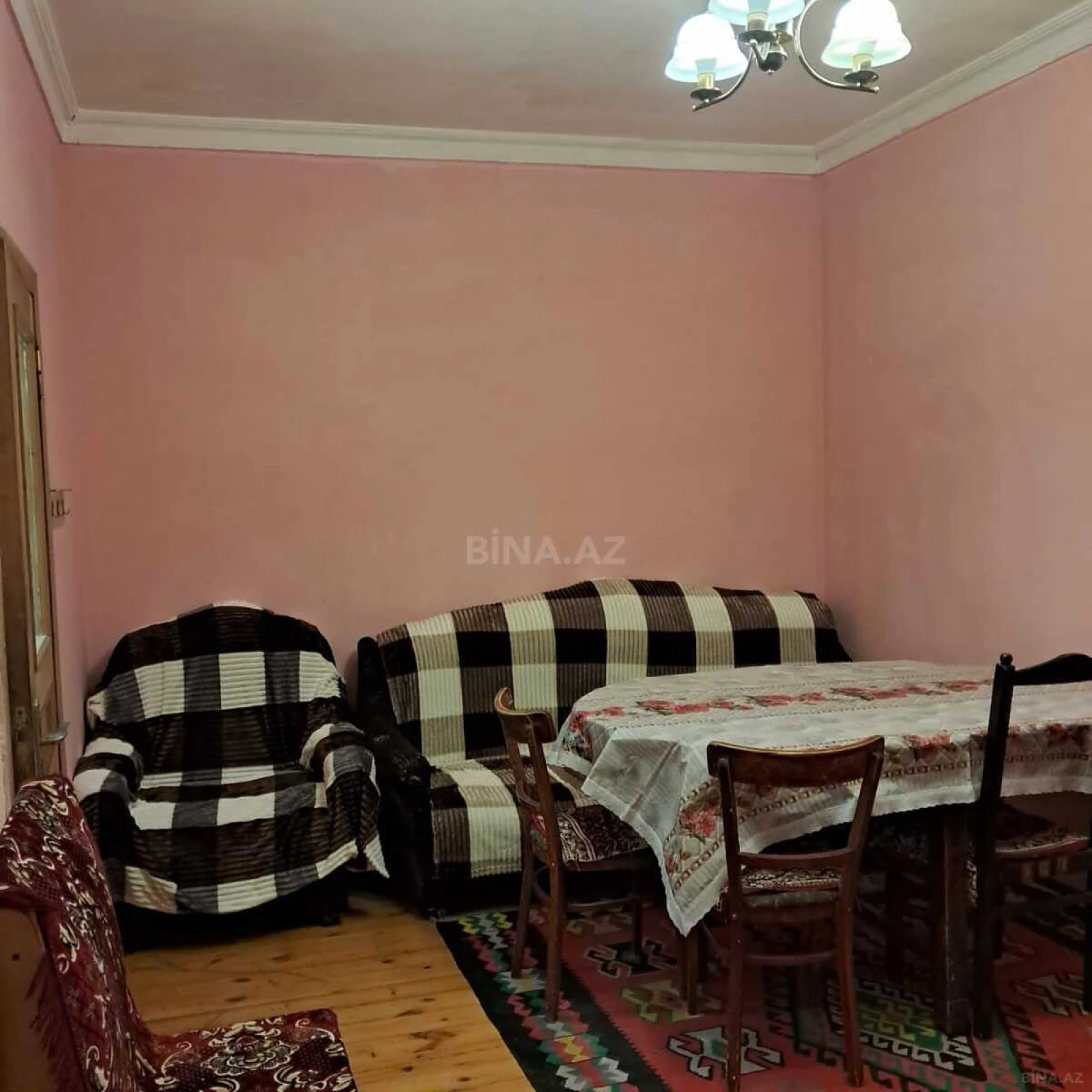Kirayə verilir 2 otaqlı mənzil 60 m²