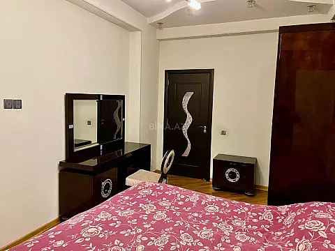 Satılır 2 otaqlı mənzil 96 m²