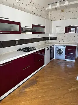 Satılır 2 otaqlı mənzil 96 m²