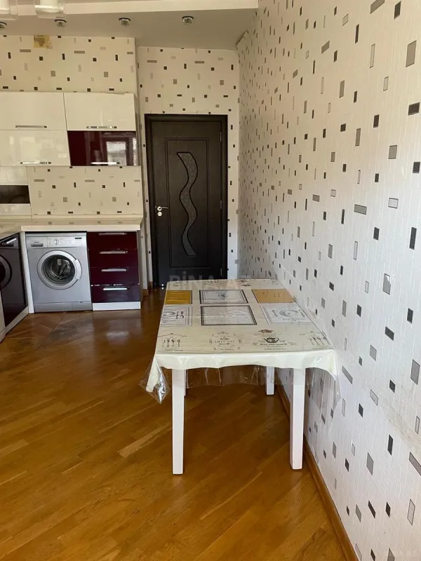 Satılır 2 otaqlı mənzil 96 m²