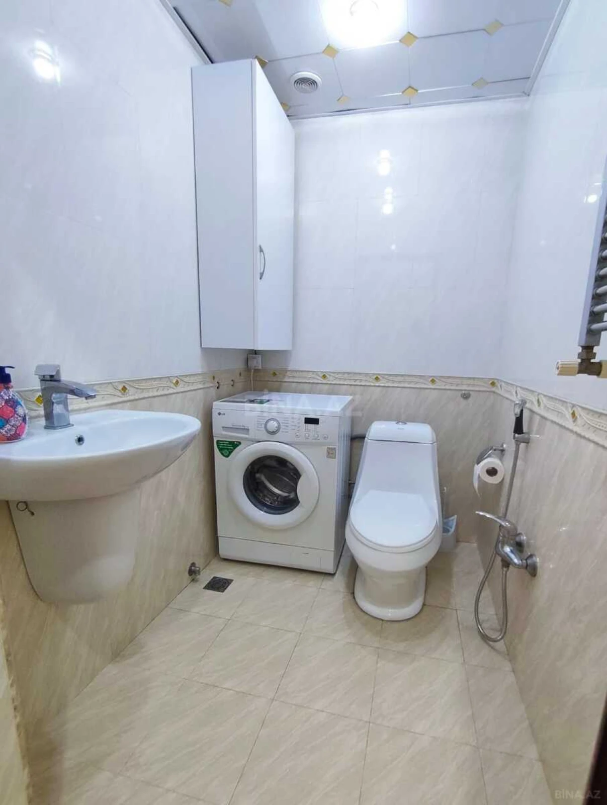 Satılır 2 otaqlı mənzil 105 m²