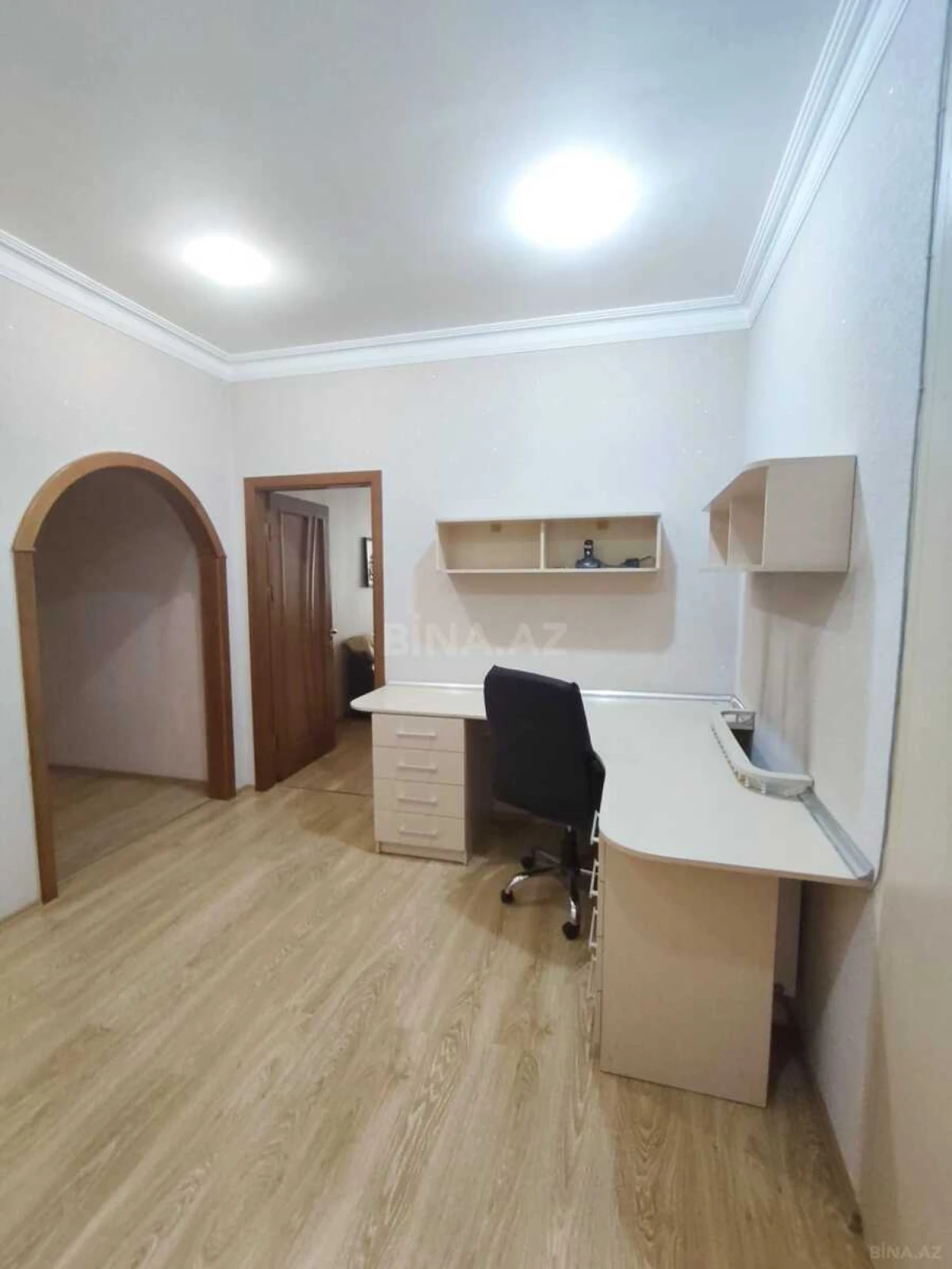 Satılır 2 otaqlı mənzil 105 m²
