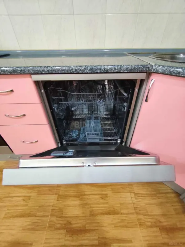 Satılır 2 otaqlı mənzil 105 m²