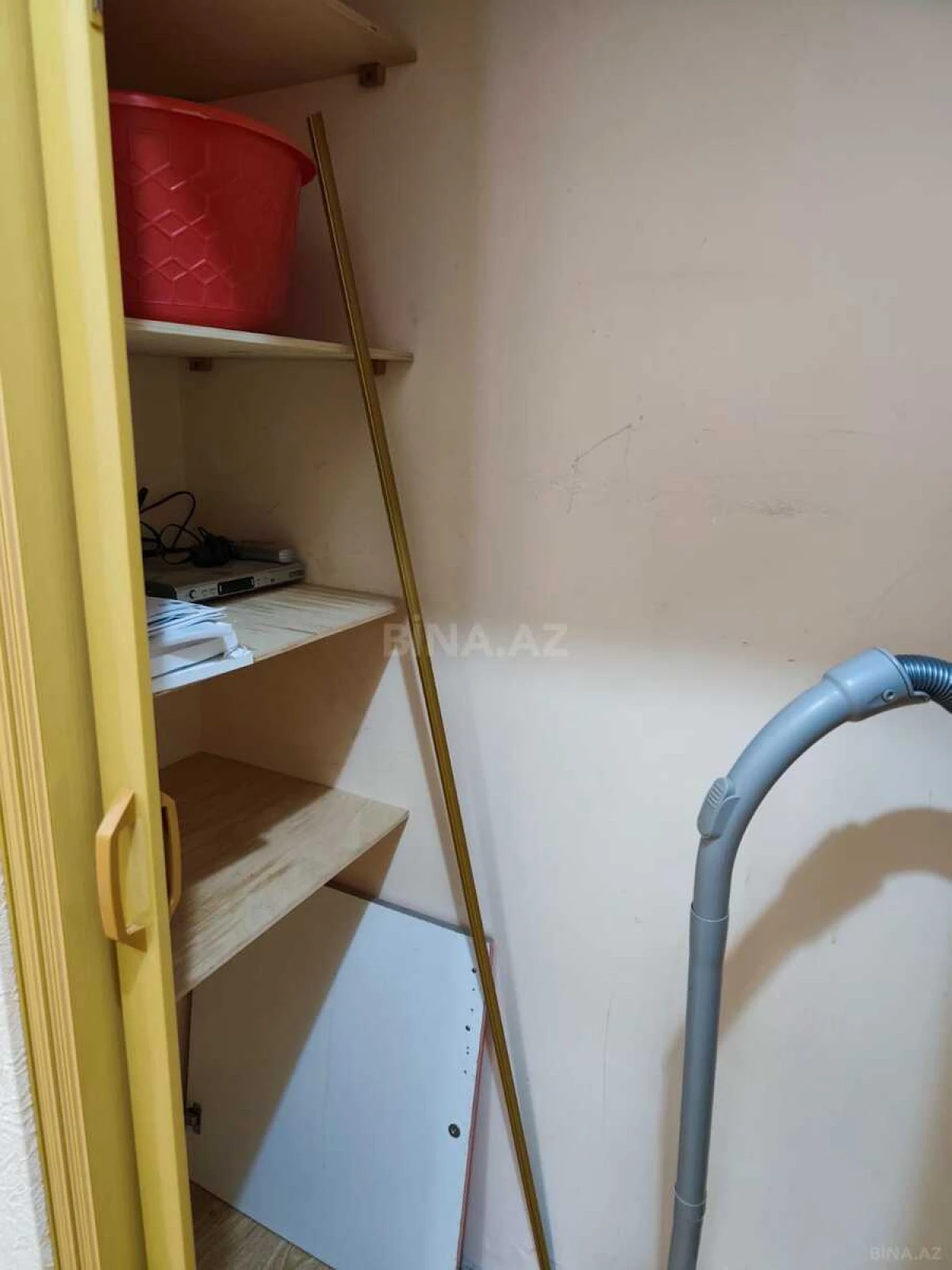 Satılır 2 otaqlı mənzil 105 m²