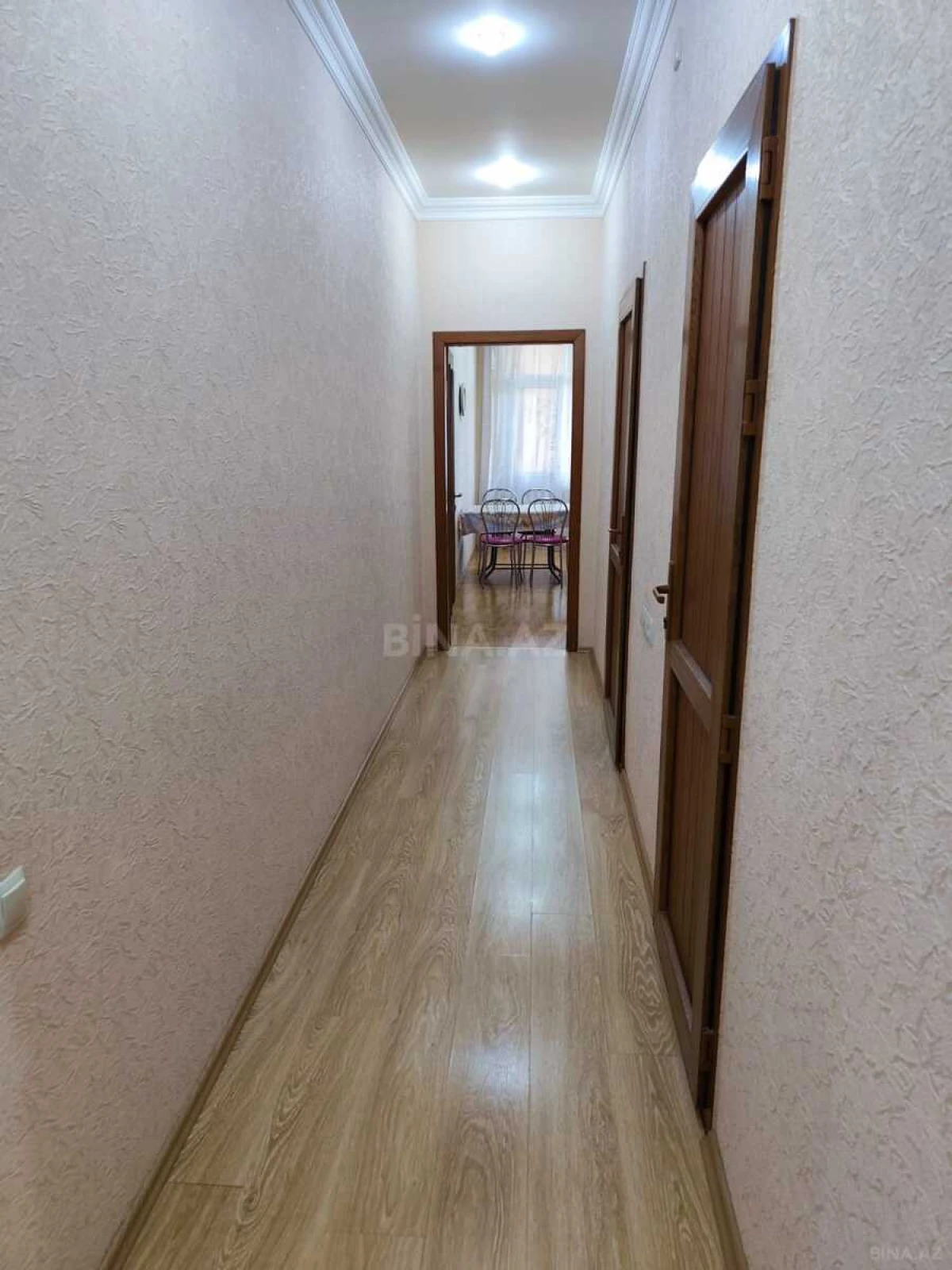 Satılır 2 otaqlı mənzil 105 m²