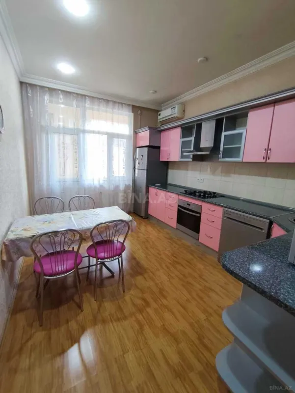 Satılır 2 otaqlı mənzil 105 m²