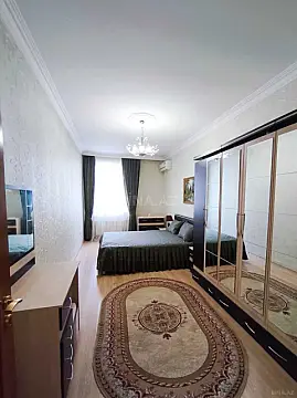 Satılır 2 otaqlı mənzil 105 m²