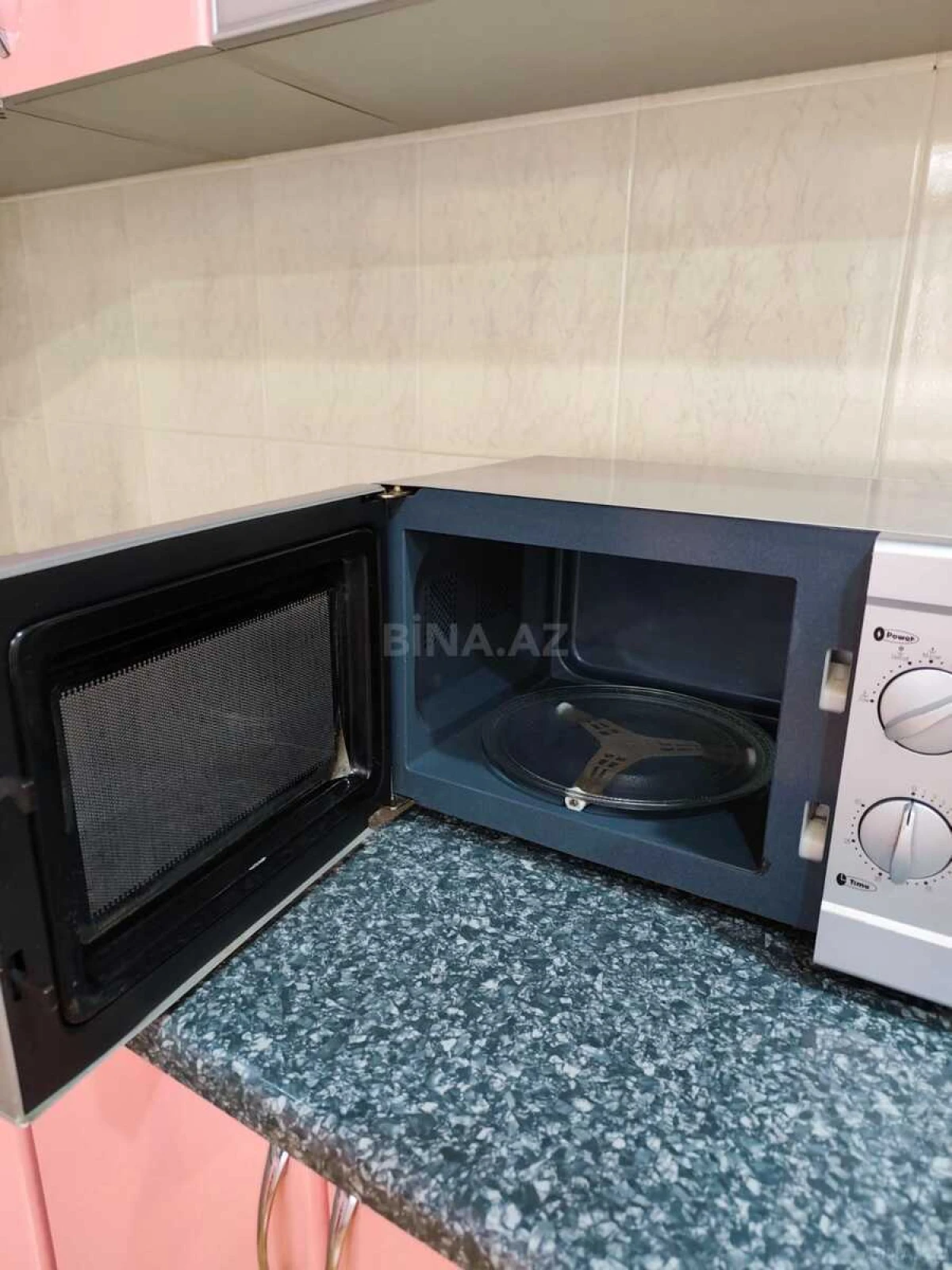 Satılır 2 otaqlı mənzil 105 m²