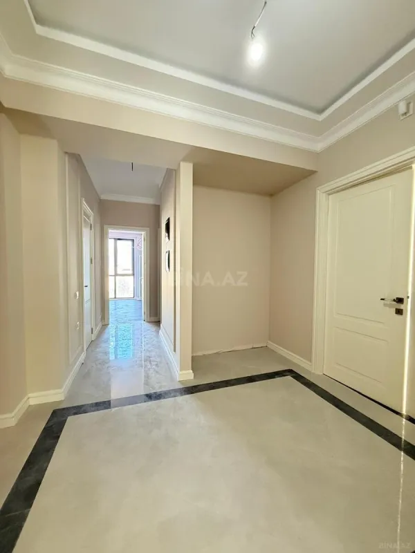 Satılır 4 otaqlı mənzil 128 m²