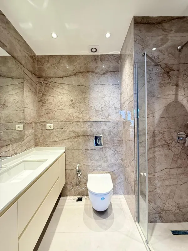 Satılır 4 otaqlı mənzil 128 m²