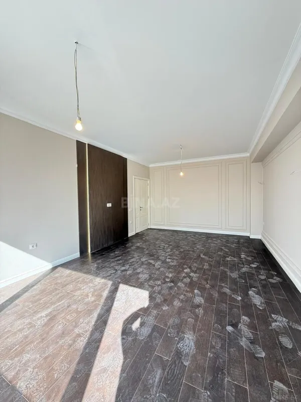 Satılır 4 otaqlı mənzil 128 m²