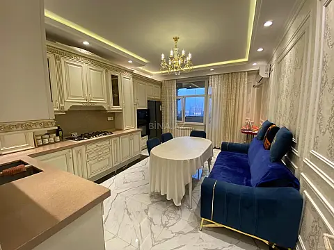 Satılır 3 otaqlı mənzil 138 m² — Bakı, Şəhər mərkəzi 3 otaq 138.00 m²