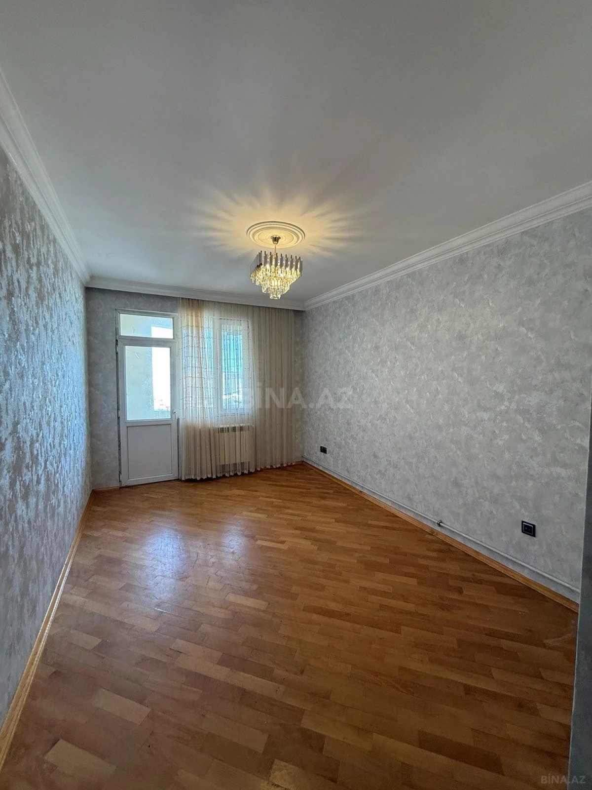 Satılır 2 otaqlı mənzil 62 m²