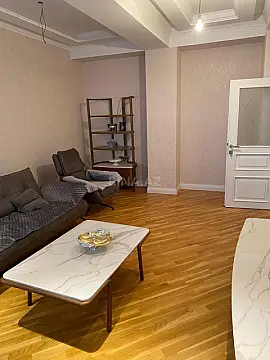 Satılır 3 otaqlı mənzil 115 m²