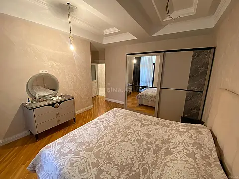 Satılır 3 otaqlı mənzil 115 m²