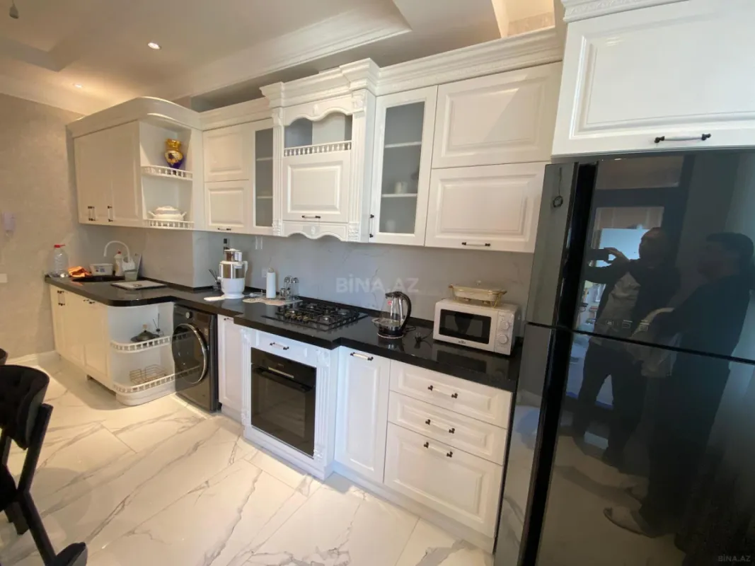 Satılır 3 otaqlı mənzil 115 m²