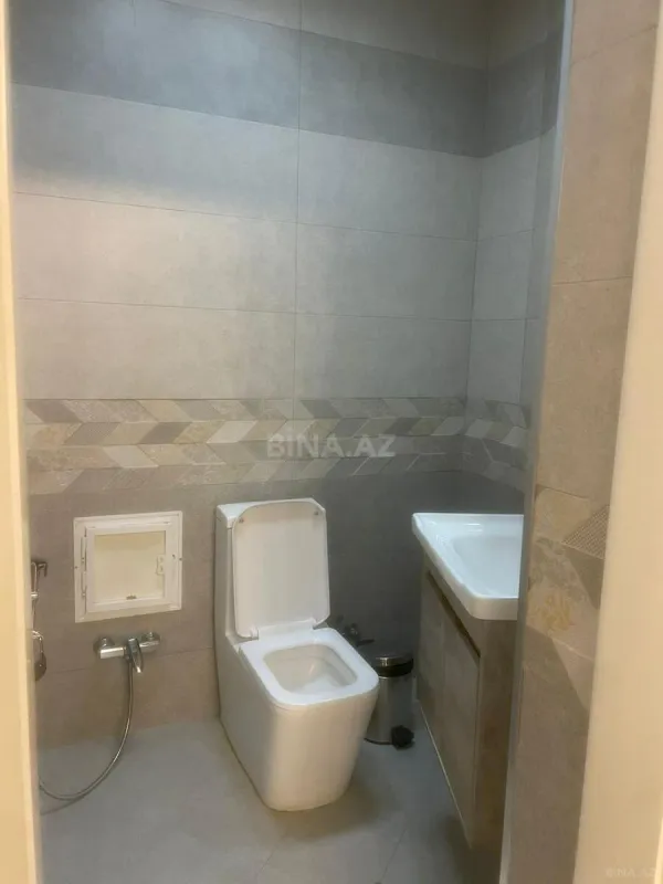 Satılır 4 otaqlı mənzil 200 m²