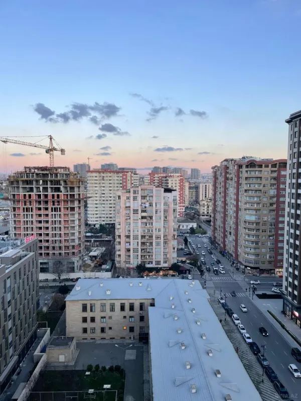 Satılır 2 otaqlı mənzil 76 m²