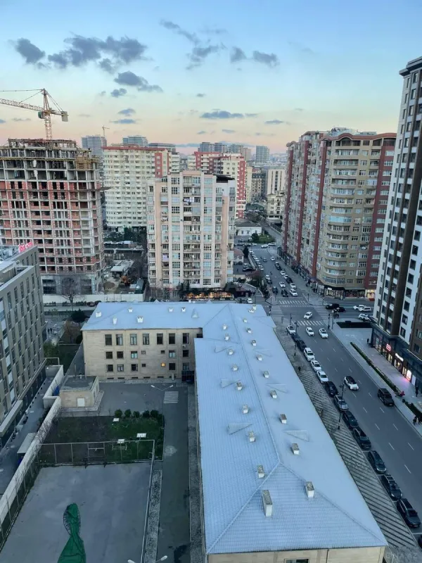 Satılır 2 otaqlı mənzil 76 m²