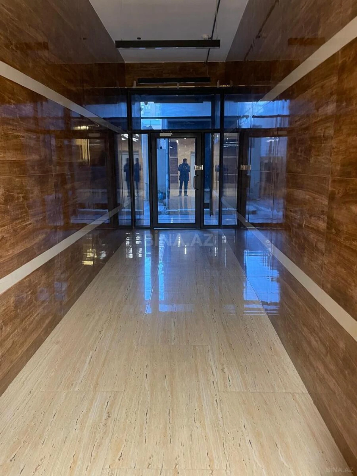 Satılır 2 otaqlı mənzil 76 m²