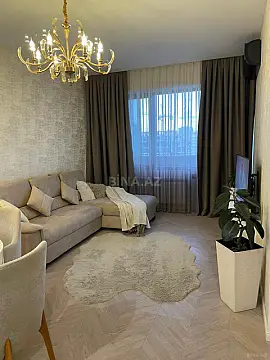 Satılır 2 otaqlı mənzil 76 m²